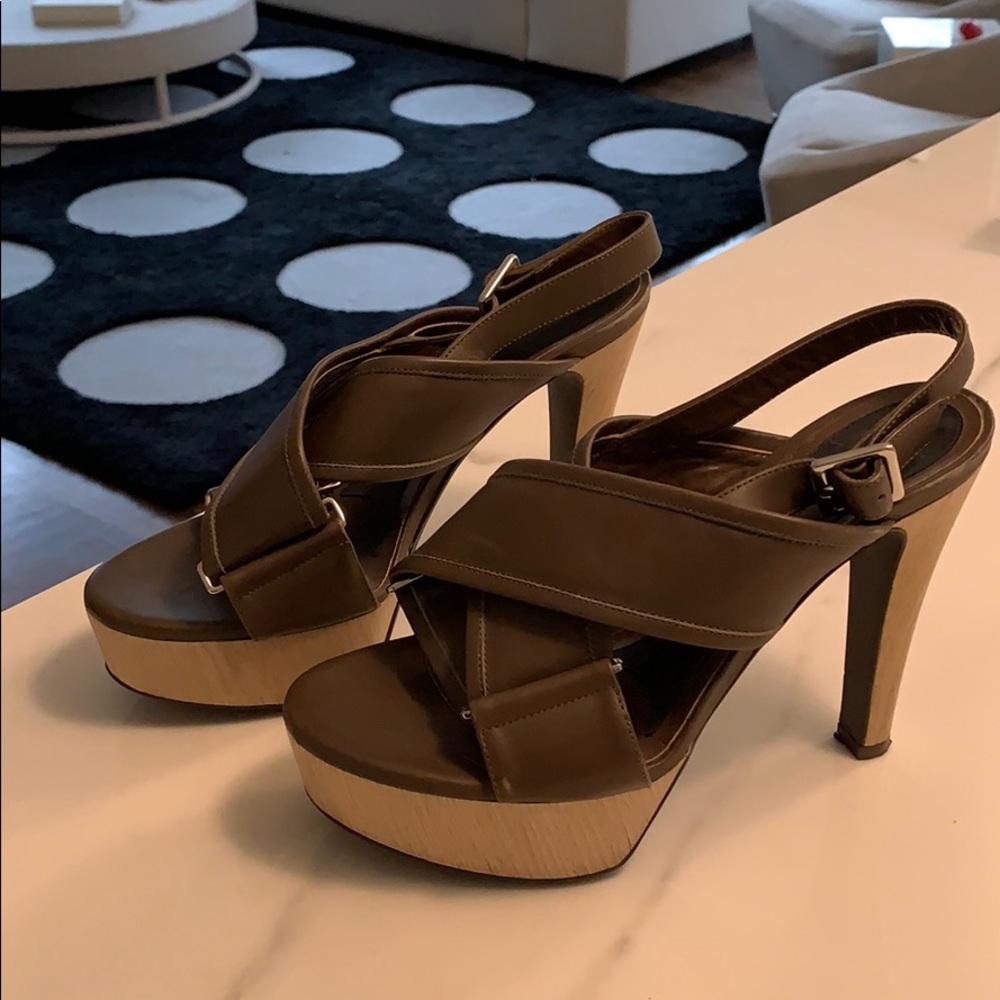 Amazing unworn taupe platform Marni sandals